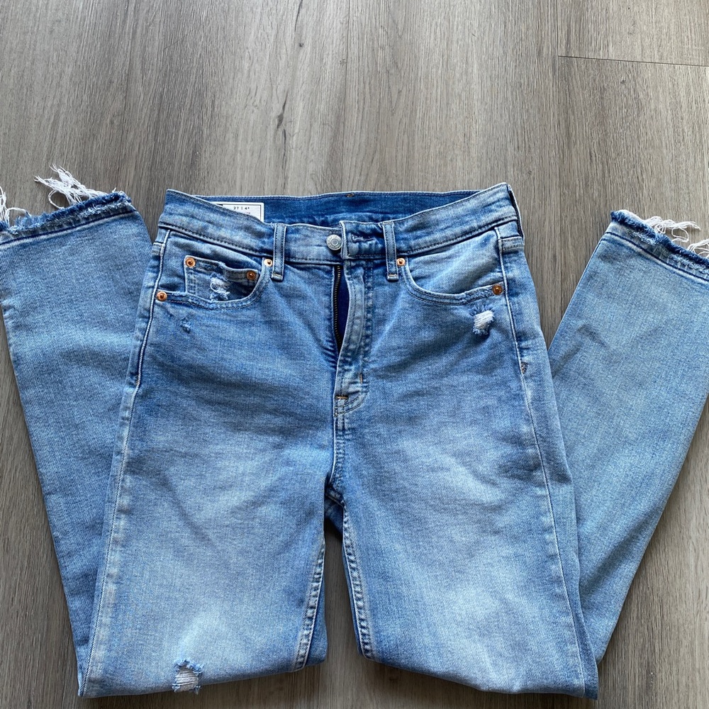 Gap women’s Cigarette High Rise light wash jeans